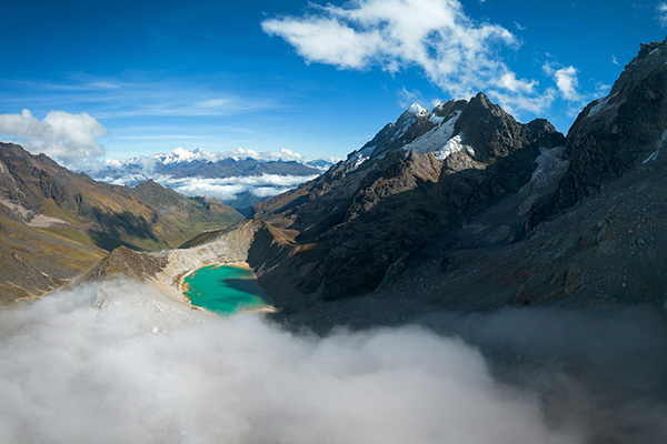humantay lake view